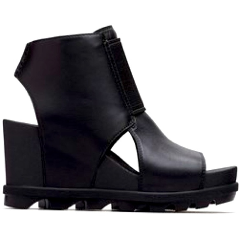 Sorel Women’s Black Leather Bootie